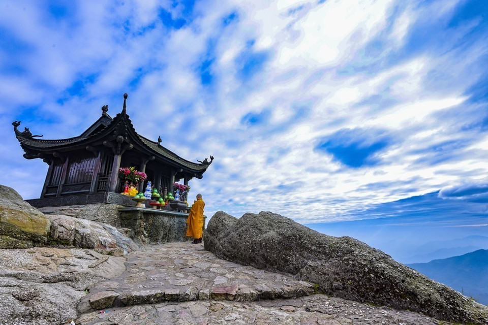 Dong Pagoda, perched atop the highest peak of Yen Tu Mountain, is made entirely of bronze and covers an area of 20 square metres. (Photo: VNA)