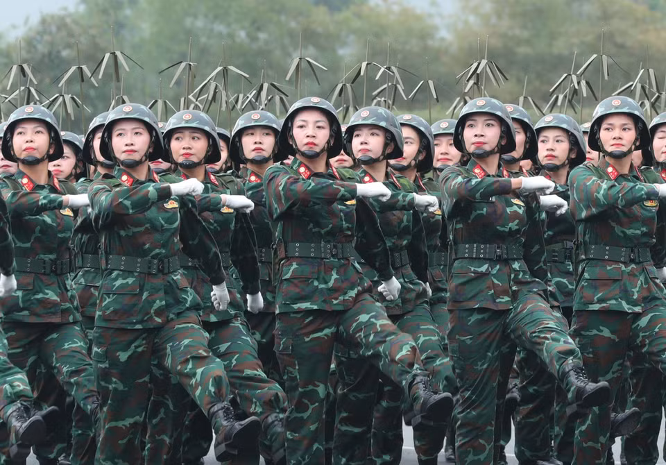 The female signal corps at the rehearsal. (Photo: VNA)