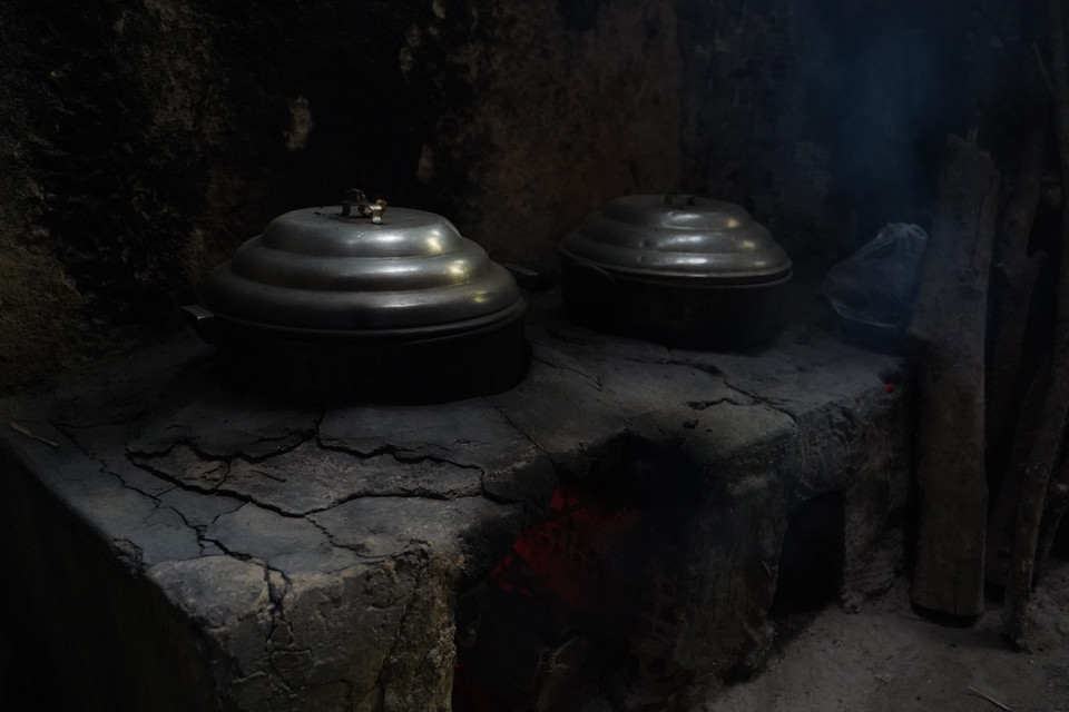 The Hoang Cam smokeless stove was widely used inside the tunnels. (Photo: VNA)