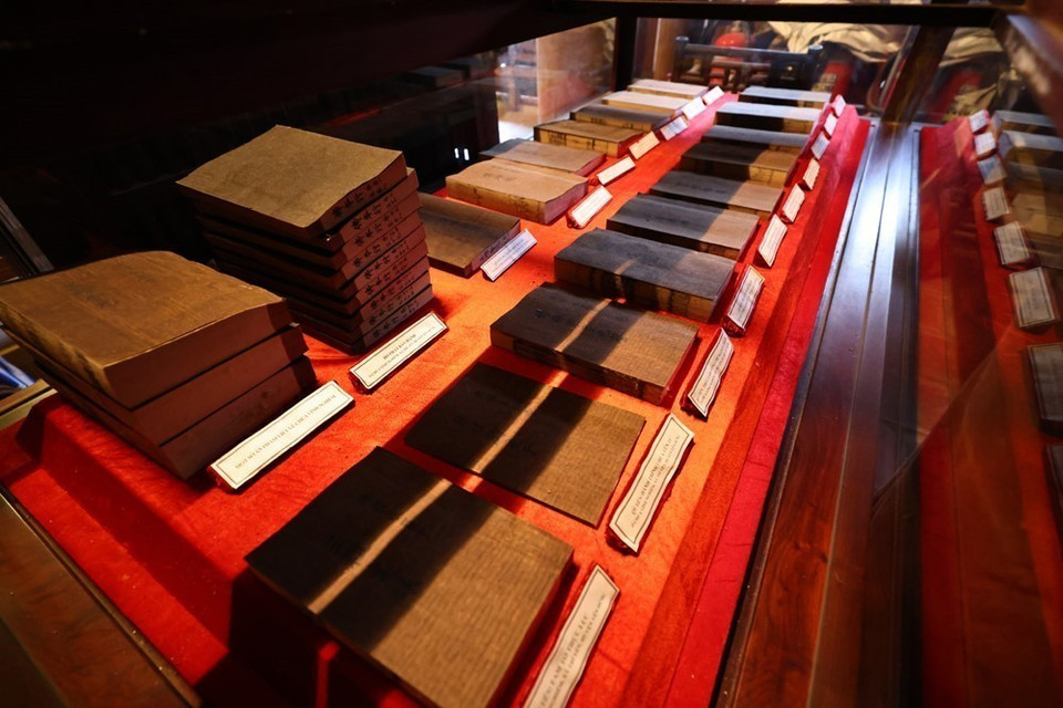 Vinh Nghiem Pagoda houses 3,050 ancient woodblocks of major historical and scholarly value. In 2012, the collection was inscribed by UNESCO on the Asia-Pacific Memory of the World Register. (Photo: VNA)