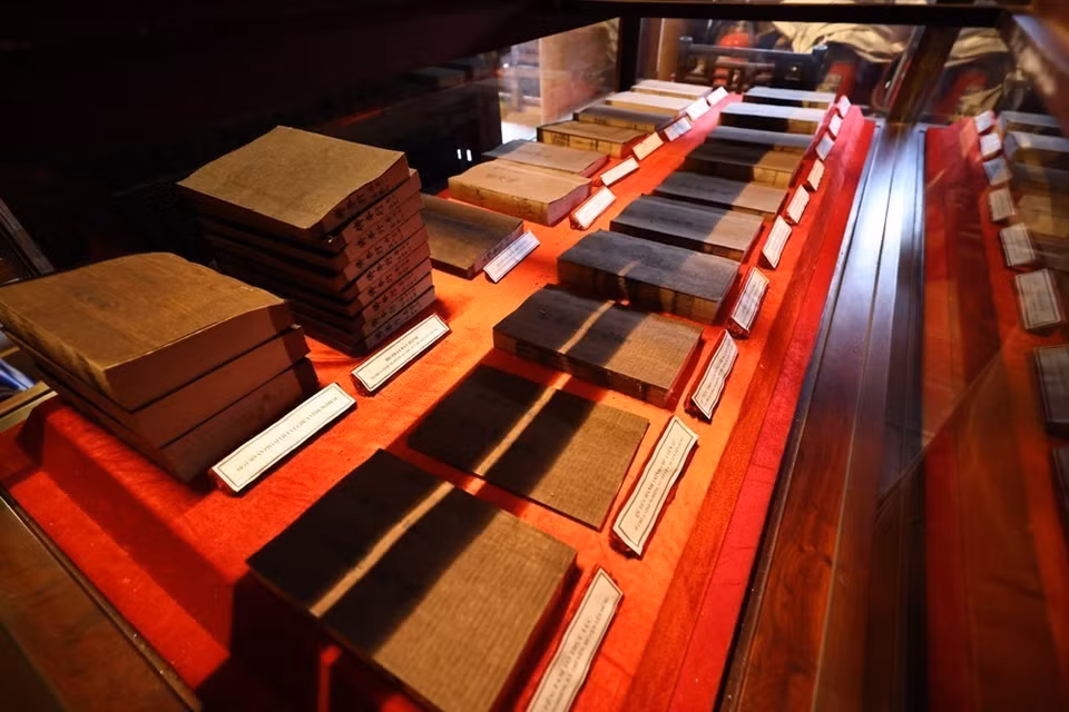 Vinh Nghiem Pagoda houses 3,050 ancient woodblocks of major historical and scholarly value. In 2012, the collection was inscribed by UNESCO on the Asia-Pacific Memory of the World Register. (Photo: VNA)