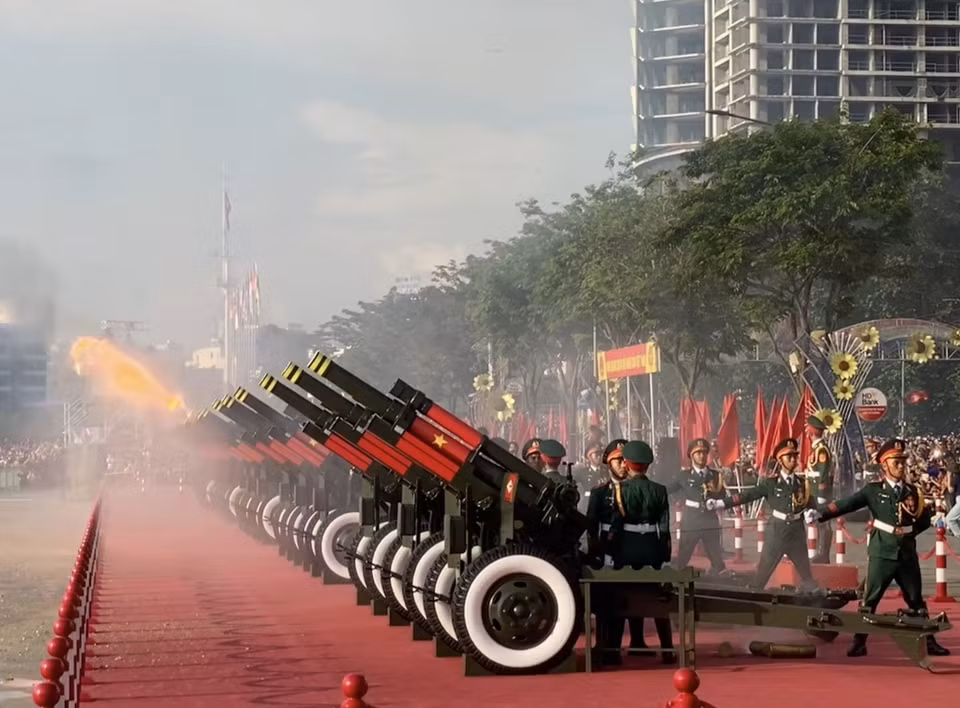 A close-up of artillery cannons at Bach Dang Wharf Park, District 1. (Photo: VNA)
