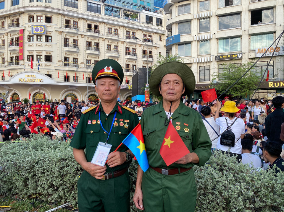 Veterans and former servicemen attend the full dress rehearsal. (Photo: VNA)