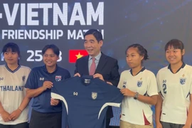 Football promotes Vietnam-Thailand people-to-people exchange