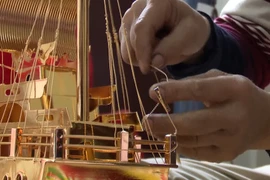 Thai Binh village preserves silver engraving craft
