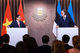 Vietnamese, Estonian PMs hold talks in Tallinn
