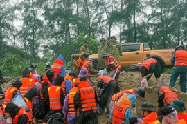 Deputy PM inspects Ha Tinh’s preparedness for typhoon Kajiki