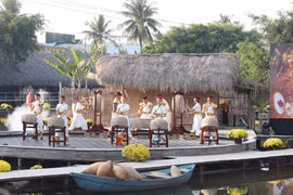 Nha Trang captivates visitors with traditional Tet atmosphere