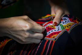 Unique beauty of the Pieu scarf