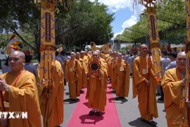 Shakyamuni Buddha’s sacred Śarīra enshrined in Ba Den Mountain
