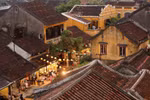 Hoi An ancient town shines with mid-autumn festival lights (Photo: VNA)