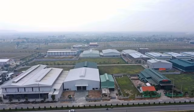 An industrial cluster in Y Yen district, Nam Dinh province. (Photo: VNA)