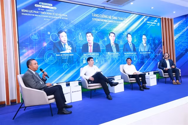 Panelists at the workshop, entitled Enablers for Digital Economy Development in Vietnam in Hanoi on September 30.(Photo courtesy of the organiser)