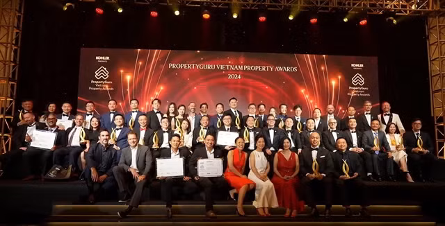 Winners of the 10th PropertyGuru Vietnam Property Awards in HCM City on November 15. (Photo: batdongsan.com.vn) 