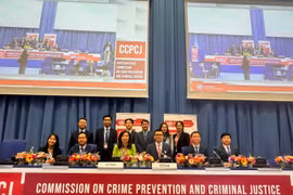 The Vietnamese delegation at the 34th session of the United Nations Commission on Crime Prevention and Criminal Justice in Vienna, Austria, on May 19 (Photo: VNA)