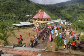 The ritual of worshipping the ginseng deity, a spiritual practice of the Xe Dang and Ca Dong ethnic groups (Photo: baodanang.vn)