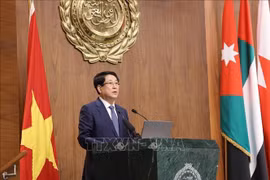 State President Luong Cuong delivers a policy address at the League of Arab States’ headquarters in Cairo on August 4. (Photo: VNA)