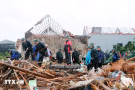 Typhoon Kajiki causes widespread devastation across northern and central regions. (Photo: VNA)