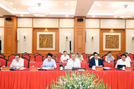 Party General Secretary To Lam presides over the working session between the Politburo and the Standing Board of the Party Committee of the Central Party Agencies on September 9. (Photo: VNA)