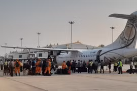 Passengers ready to board as aviation sector resumes operations. (Photo: The Global New Light of Myanmar)