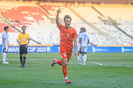 Xuan Bac scores the second goal for Vietnam. (Photo: VNA)