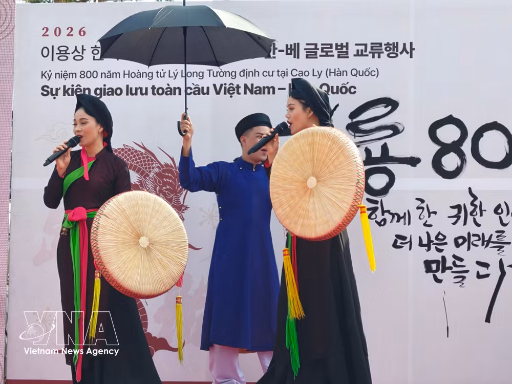 vnanet_potal-ky-niem-800-nam-hoang-tu-ly-long-tuong-dinh-cu-tai-han-quoc-9095032-2.jpg