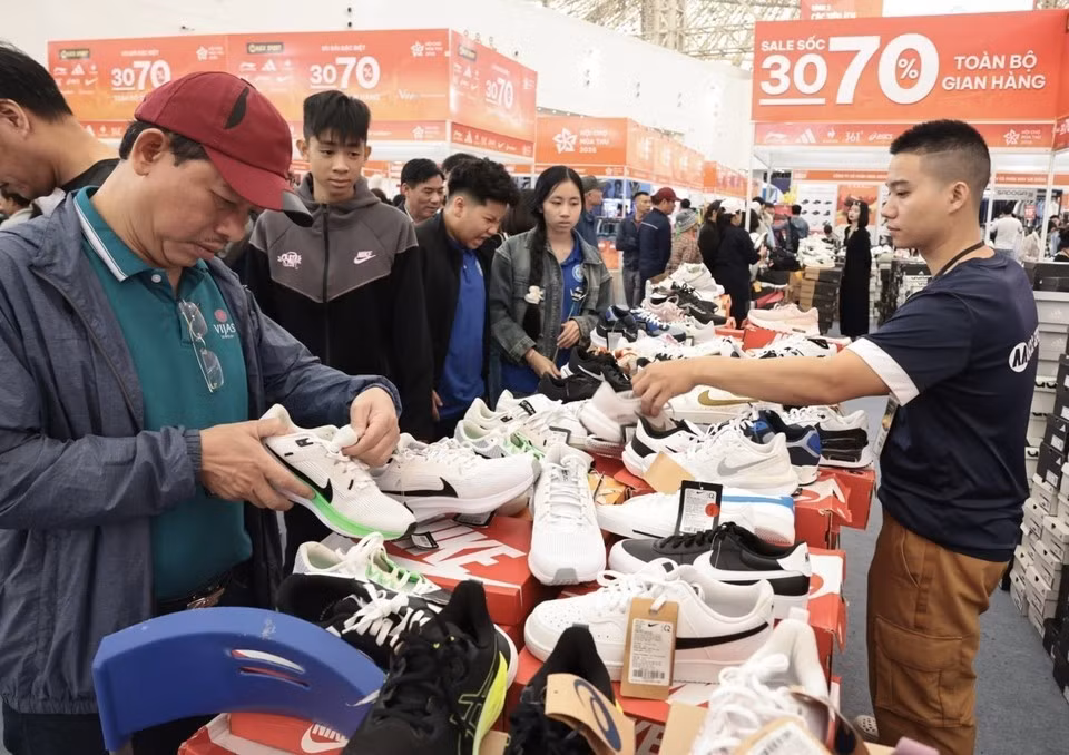 The fair is taking place from October 26 to November 4 at the Vietnam Exposition Centre (Photo: VNA)