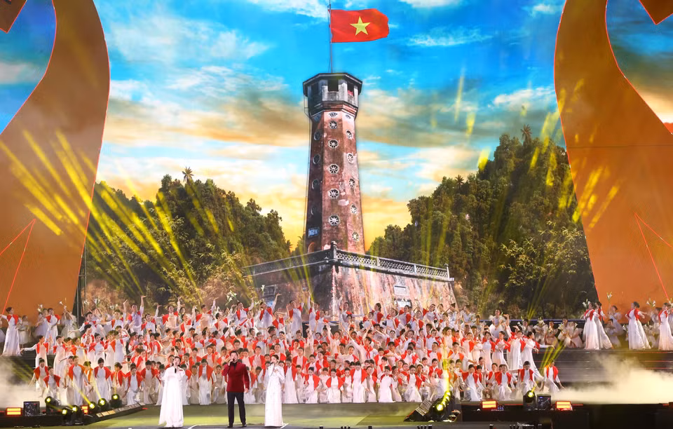 Special national art programme “80 Years of Independence – Freedom – Happiness.” (Photo: VNA)