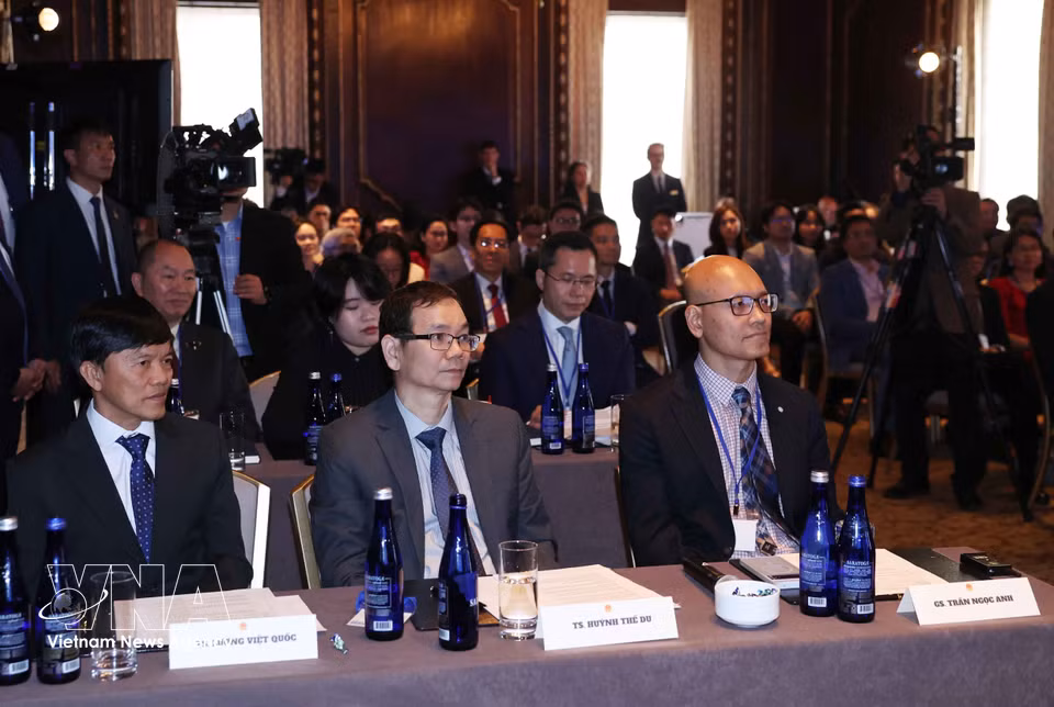 Vietnamese experts and intellectuals in the US attend the meeting with General Secretary and President To Lam. (Photo: Thong Nhat/VNA)