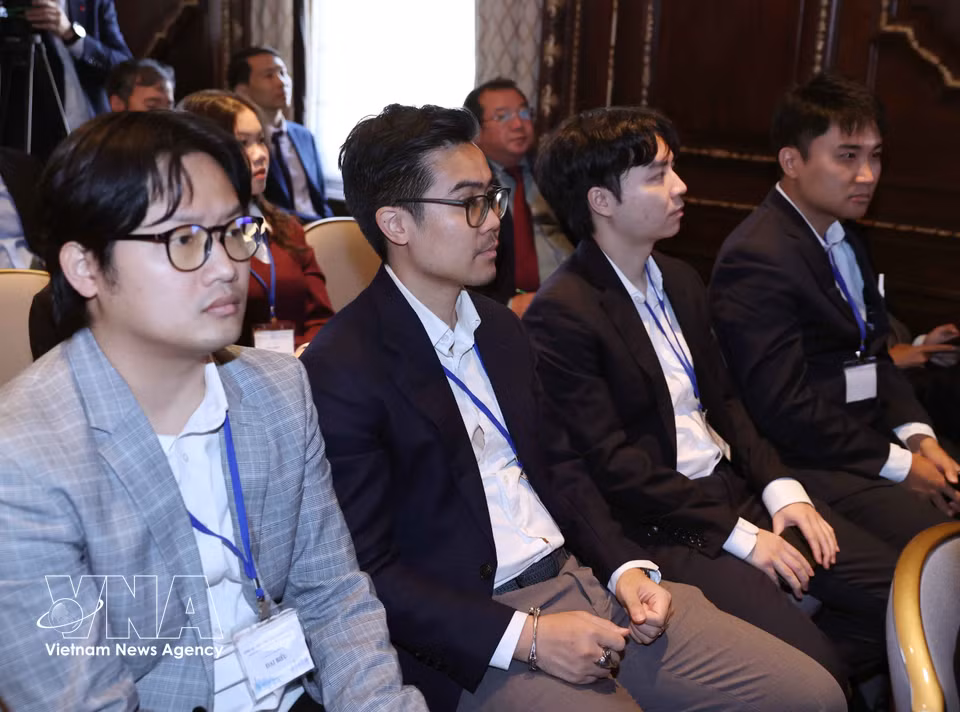 Vietnamese experts and intellectuals in the US attend the meeting with General Secretary and President To Lam. (Photo: Thong Nhat/VNA)