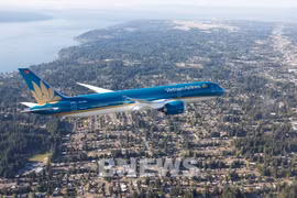 Vietnam Airlines secures the fifth spot with an on-time performance rate of 81.85%. (Photo: VNA)