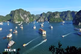A pre-typhoon scene of Ha Long Bay - a UNESCO world natural heritage site in Quang Ninh. (Photo: VNA)