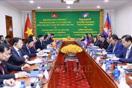 Top Vietnamese, Cambodian legislators hold talks
