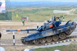 Vietnam enters semi-finals of “Tank Biathlon” event at Army Games 2022