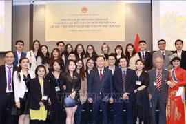 NA Chairman meets Vietnamese community in New Zealand 