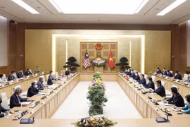 Prime Ministers of Vietnam, Malaysia hold talks