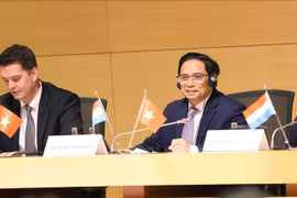 PM attends Vietnam-Luxembourg business forum