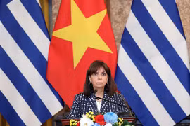 Greek President wraps up official visit to Vietnam