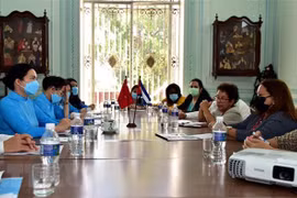 Vietnam, Cuba share experience in raising position of women