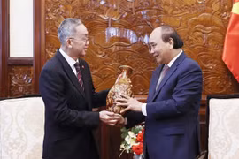 State leader receives outgoing Bruneian ambassador
