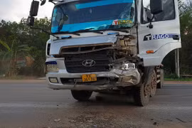 Lao victims rescued from traffic accident in Quang Tri