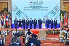 ASEAN proposes peaceful settlement of East Sea issue