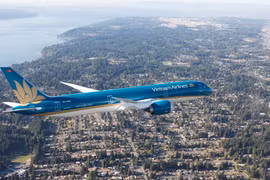 Airline seeks procedure support to bring Vietnamese in Ukraine home