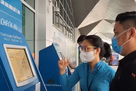 Vietnam Airlines launches online check-in at Phu Bai airport 