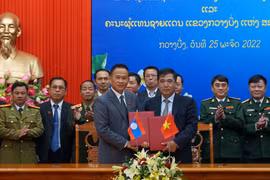 Quang Binh boosts cooperation with Lao locality 