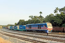 Vietnam Railways to reduce subsidiaries under restructuring plan