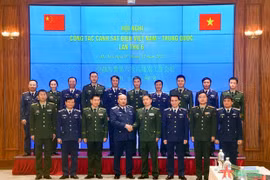Vietnamese, Chinese coast guards boost cooperation in maritime law enforcement