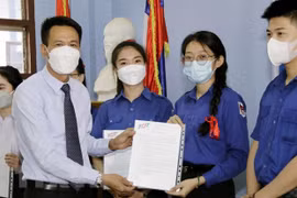 Vietnam, Laos bolster quality, efficiency of education cooperation