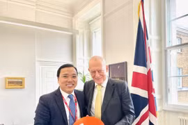 Vietnam, UK forge cooperation in various fields
