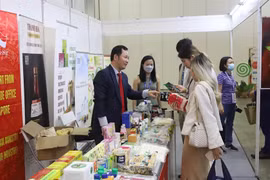Vietnamese firms attend agri-food tech, franchising expos in Singapore